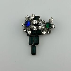 Vintage gems brooch
